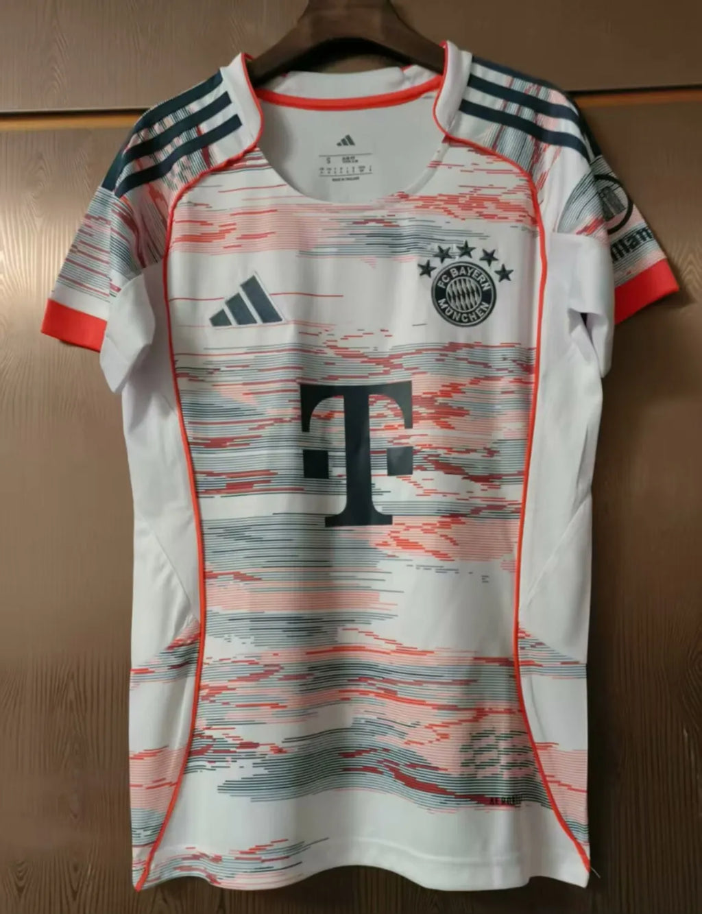 Bayern Munich 2025-2026 Away Women’s Jersey