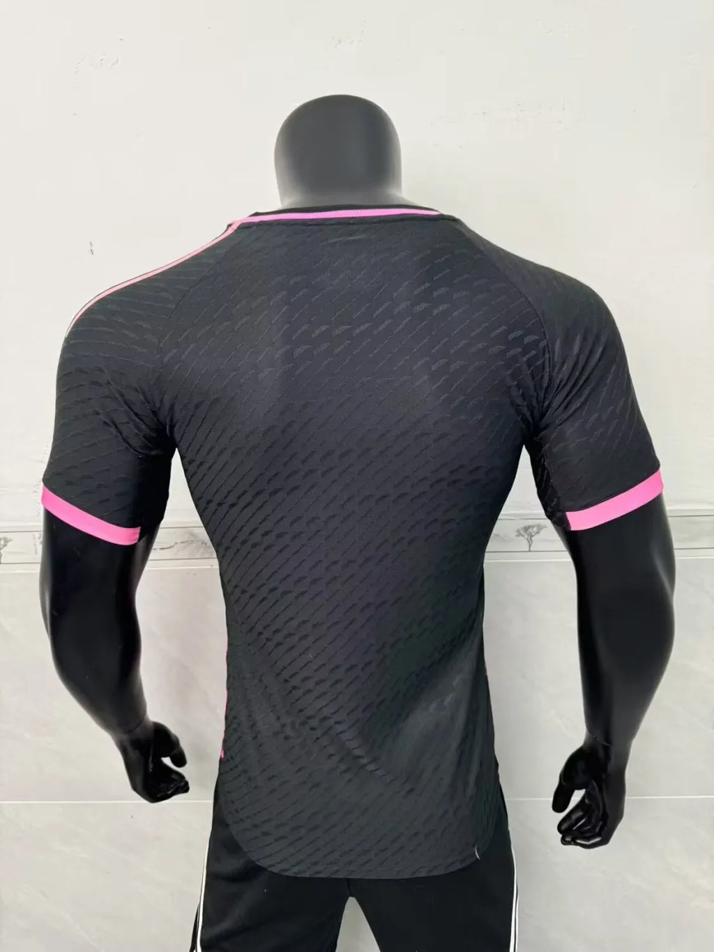 Real Madrid 2025-2026 Pink Special Edition Player Version Training Shirt – Rose Snake