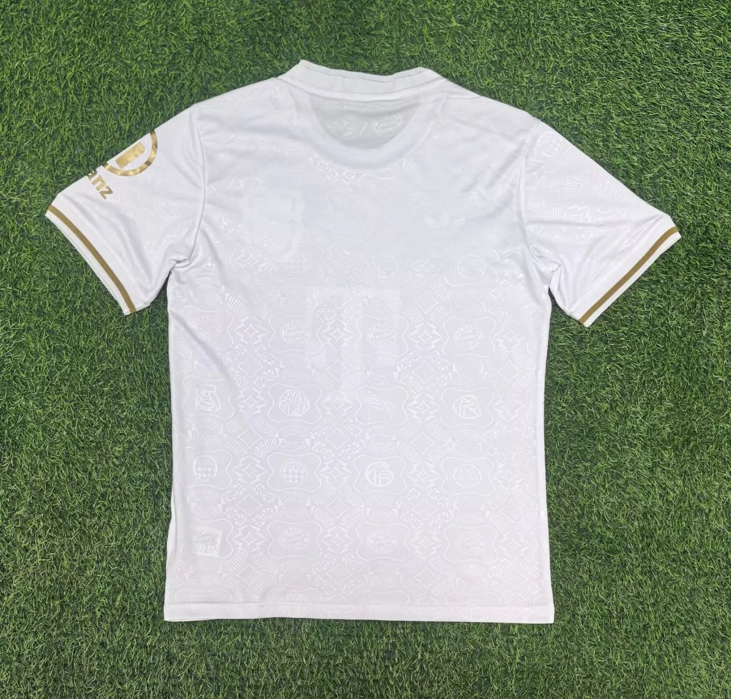 Bayern Munich 2025-2026 White 125th Anniversary Fan Version Jersey